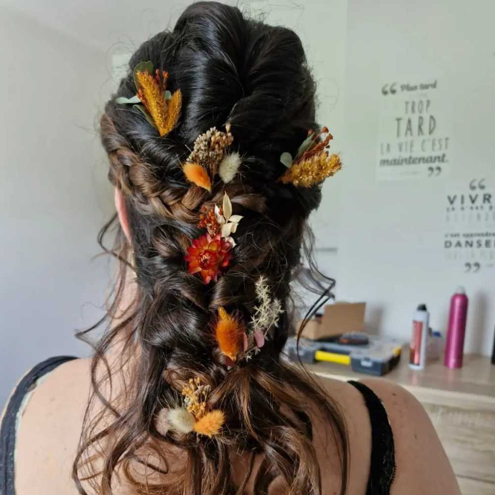 Chignon, coiffure mariée par Cécile Fortune, spécialiste mariage au salon privé Le Privilège à Vannes, Séné.